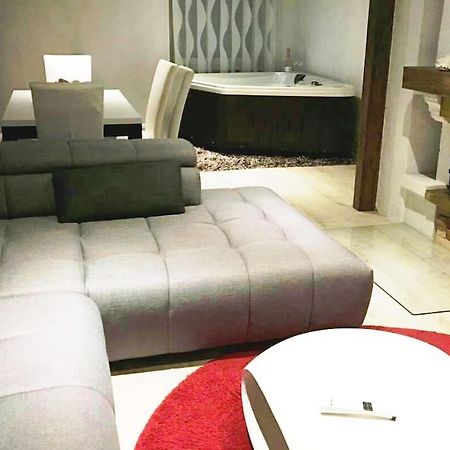 Suite Island Колмар Екстериор снимка