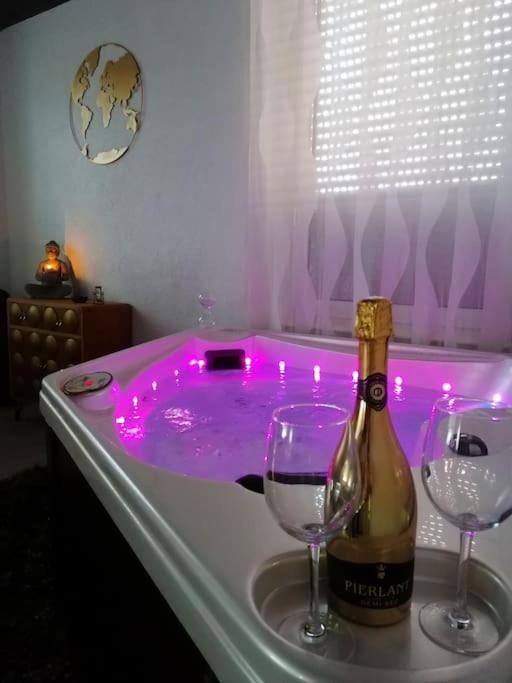 Suite Island Колмар Екстериор снимка