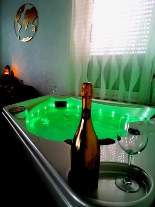 Suite Island Колмар Екстериор снимка